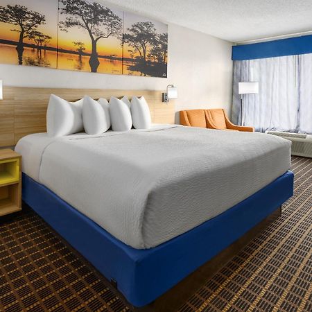 Days Inn By Wyndham Waycross Exterior photo